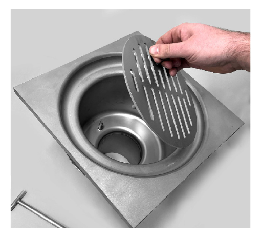 Removing strainer once unlocked