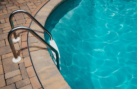 Radius Slot Drain